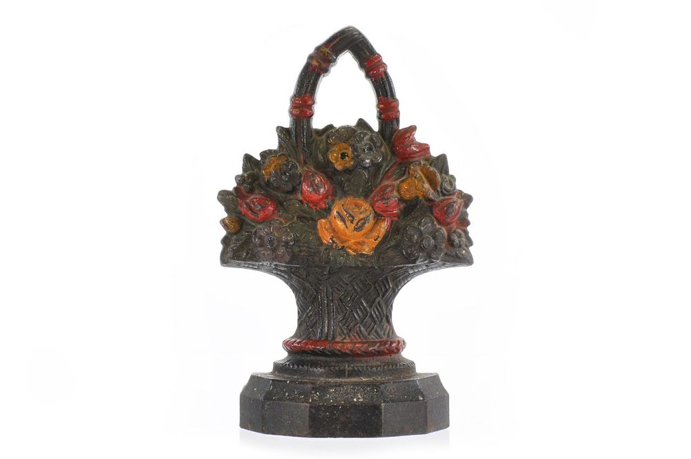 Lot 195: Bouquet of Flowers Iron Doorstop by Hubley