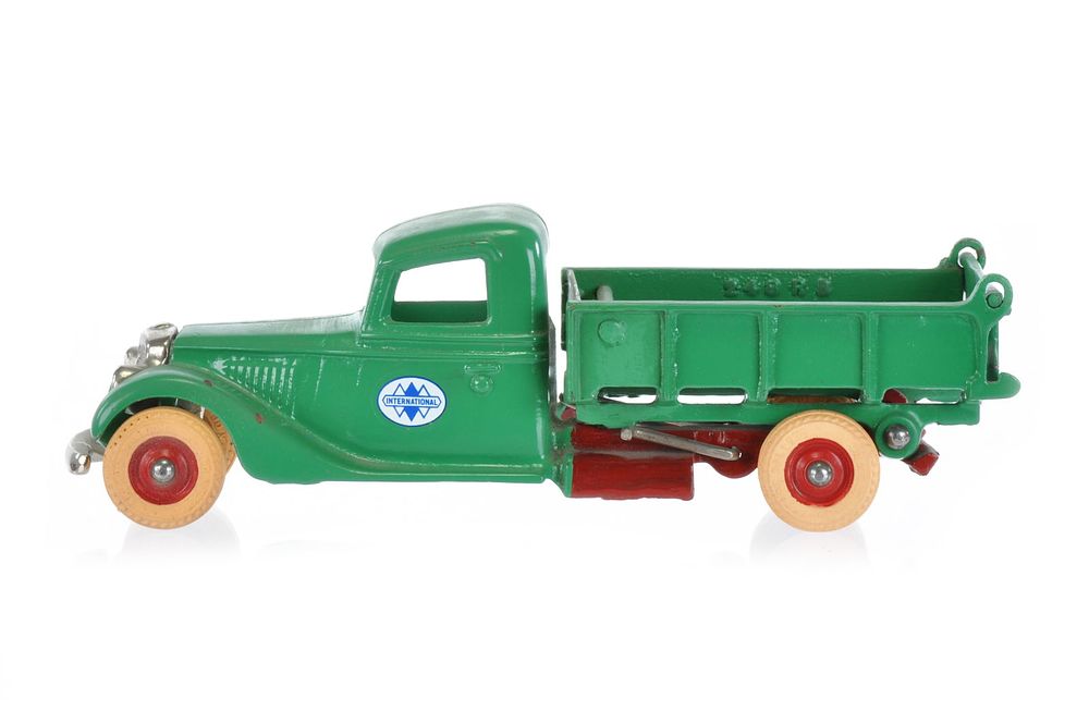 Lot 200: Streamline 1936 No. 3030 International Dump by Arcade