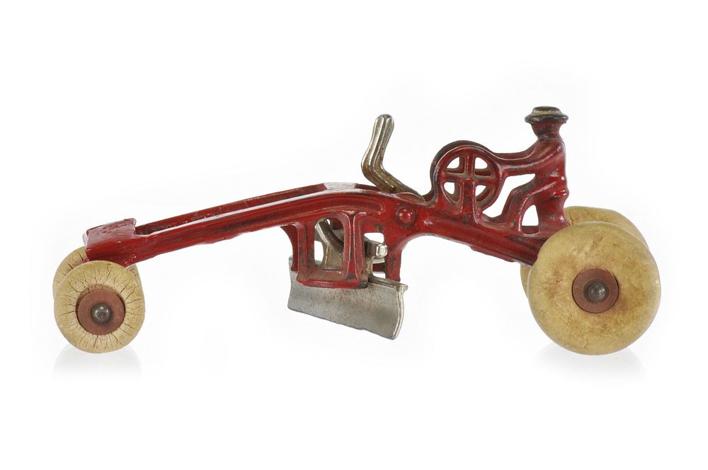 Lot 201: Kenton Toys Cast Iron Road Grader