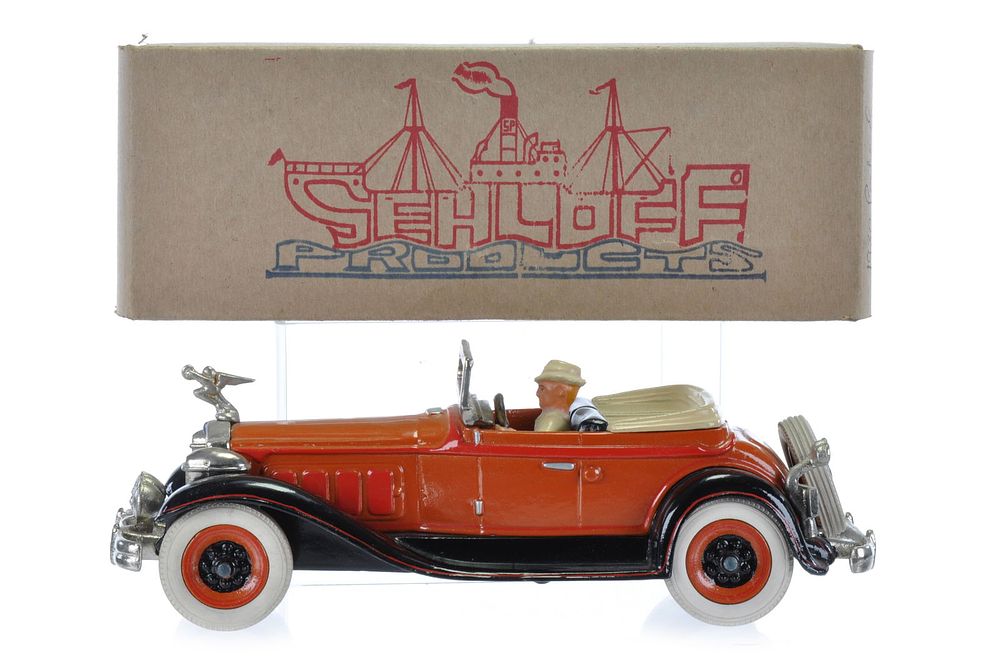 Lot 267: 1930 Packard Victoria Coupe Cast Iron, Tom Sehloff Collection