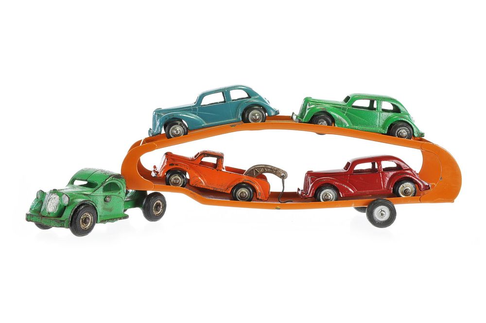 Lot 283: Rare Arcade Large Car Hauler with Autos Ca. 1940