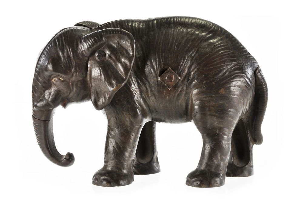 Lot 318: Hubley ca. 1919 Cast No. 827 Elephant Still Bank