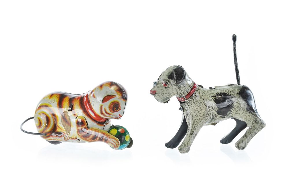 Lot 333: Kuramochi CK Windup Dog & Turn Over Cat