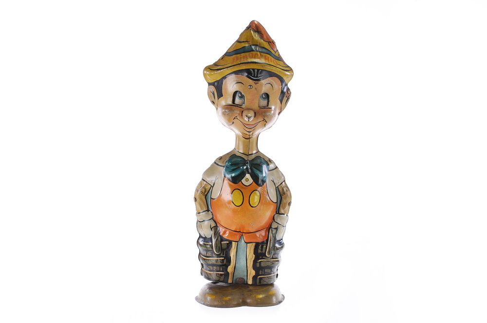 Lot 334: Marx Tin Litho Windup Walt Disney Walking Pinocchio Toy