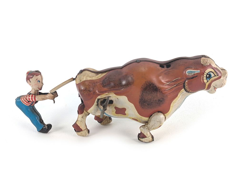 Lot 364: Mikuni Japanese Tin Litho Windup Roaring Bull Pulling Boy Works