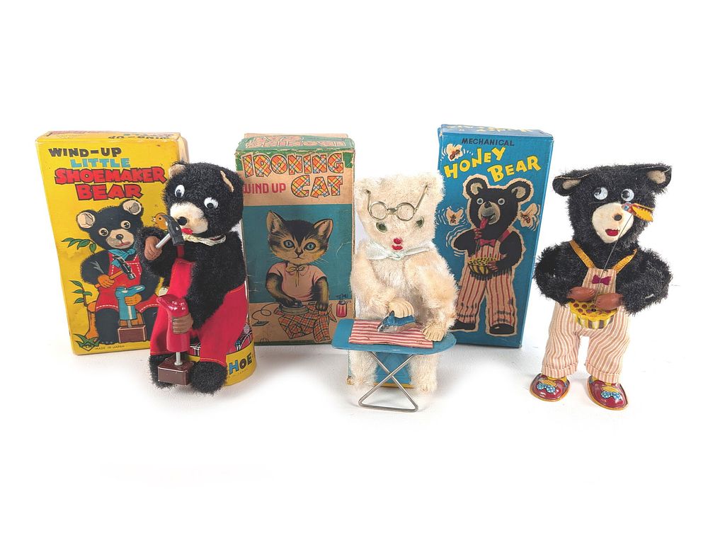 Lot 400: Japanese TN Alps MN Mechanical Windup Bears & Cat Works Boxed