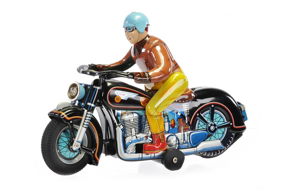 Lot 428: Desirable Masudaya Atom Tin Battery Op Motorcycle