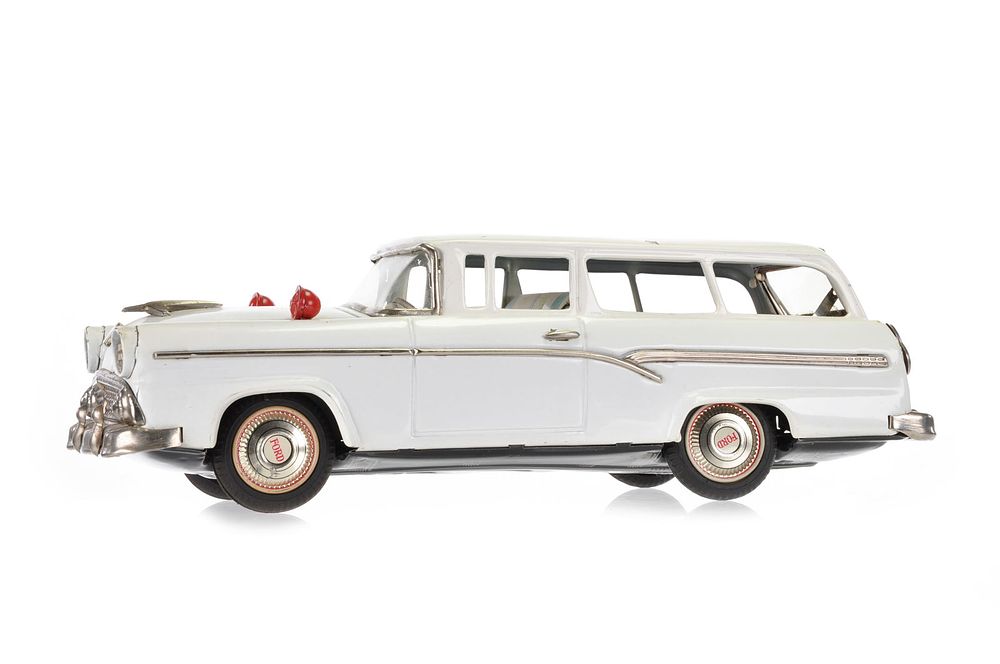 Lot 472: 1950s Ford Ambulance Tin Car, bANDAI Japan