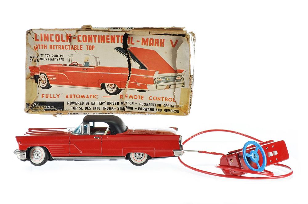 Lot 477: Lincoln Continental Battery Op by Cragstan