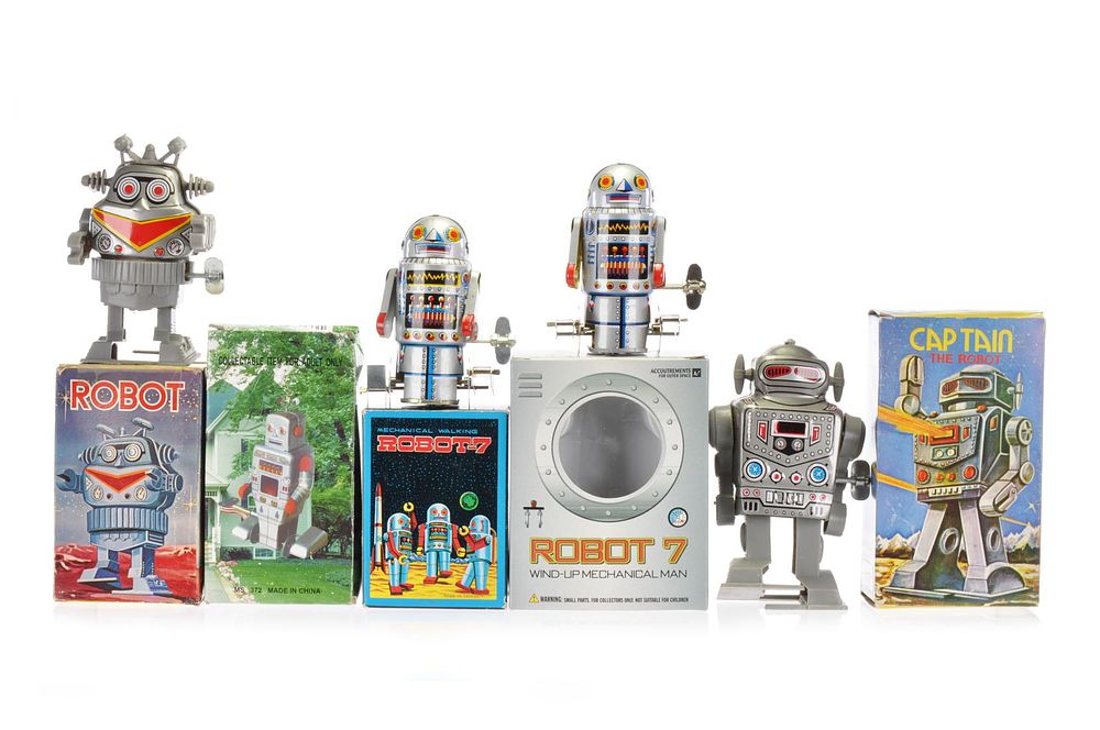 Lot 580: Fun-Sized Robot Toy Lot of 5