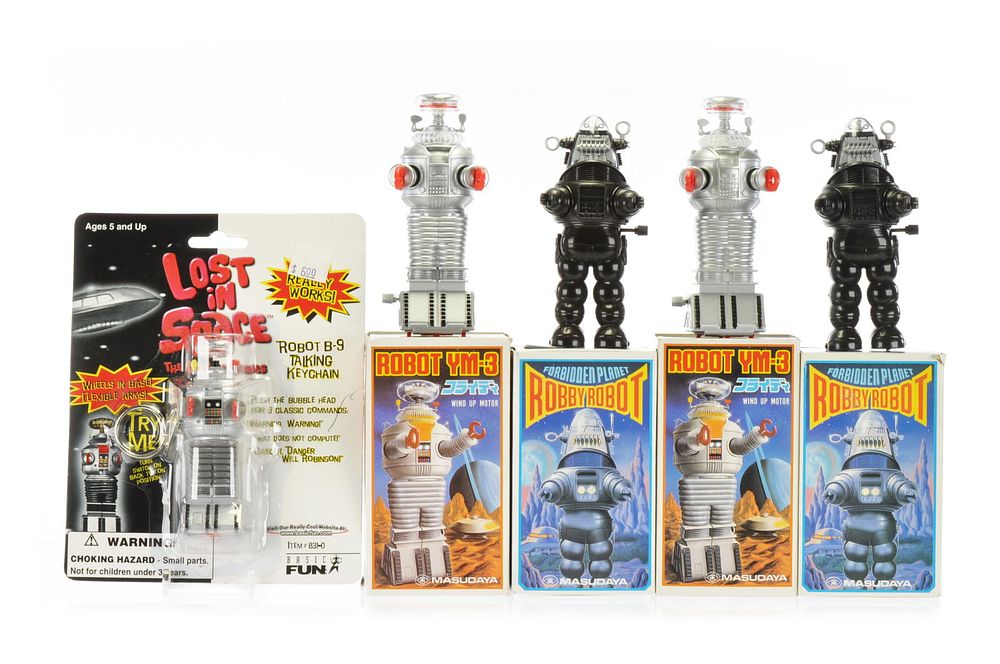 Lot 581: Lost in Space and Robby Robot Lot of 5