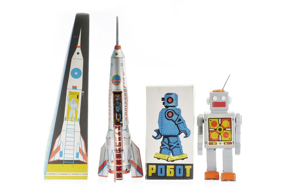 Lot 591: CCP Space Rocket and Robot, Boxed Set of 2
