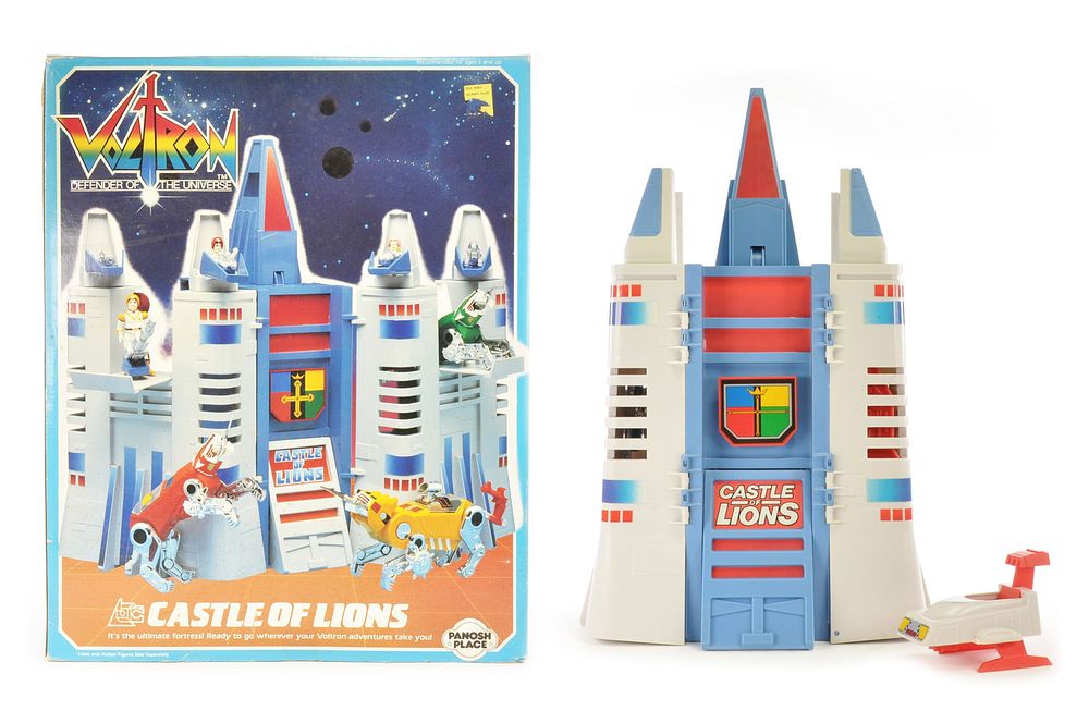 Lot 595: Voltron Castle of Lions by Panosh Place