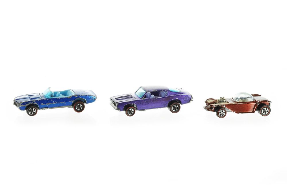 Lot 621: Purple Custom Barracuda with Purple Interior, Hong Kong Firebird in Blue, Beatnik