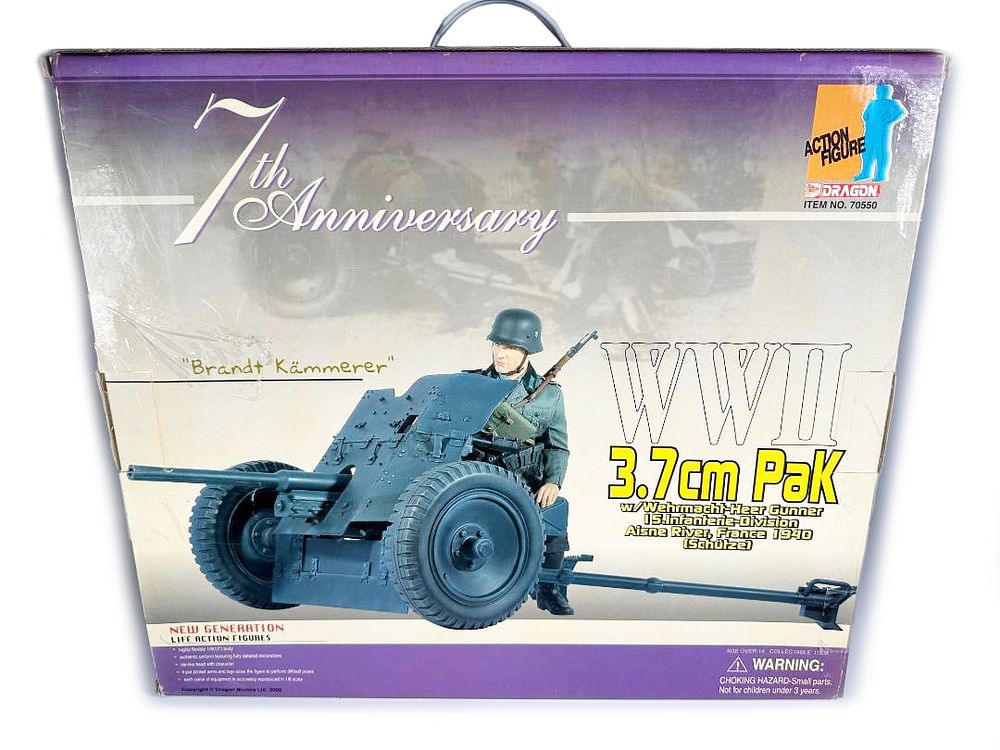 Lot 662: 1/6 Dragon German 3.7 Pak Anti-Tank Gun with Brandt Kammerer