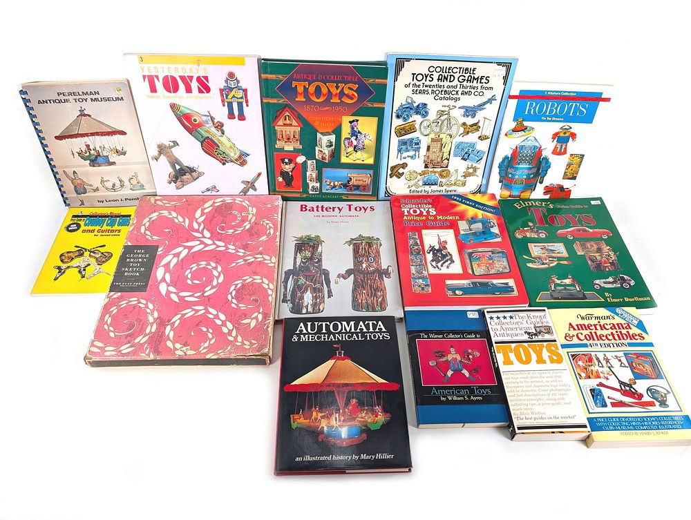 Lot 734: 14 Vintage Price Guide & Collectible Toy Books Hard & Soft Cover