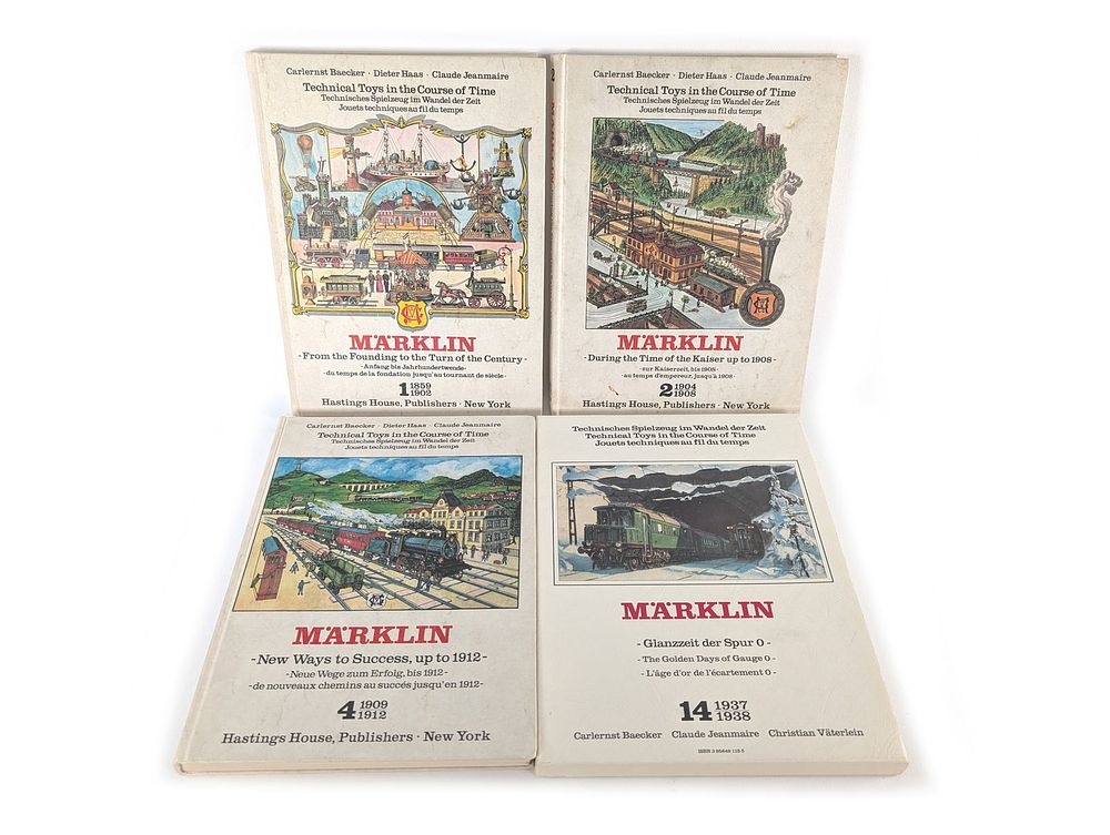 Lot 735: 4 Marklin Books Identification Guides