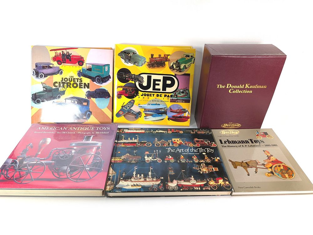 Lot 740: 5 Donald Kaufman Collection 5 In The Series & 5 Identification Guides