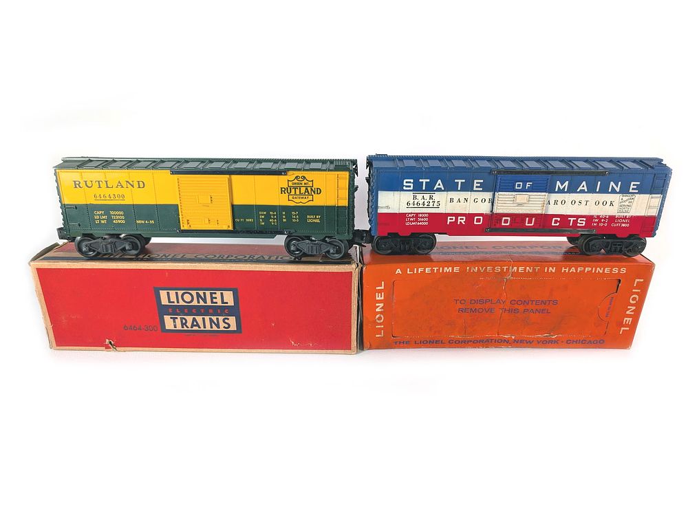 Lot 749: Lionel Trains Rutland 6464-300 and Maine 6464-275 Box Cars NMIB