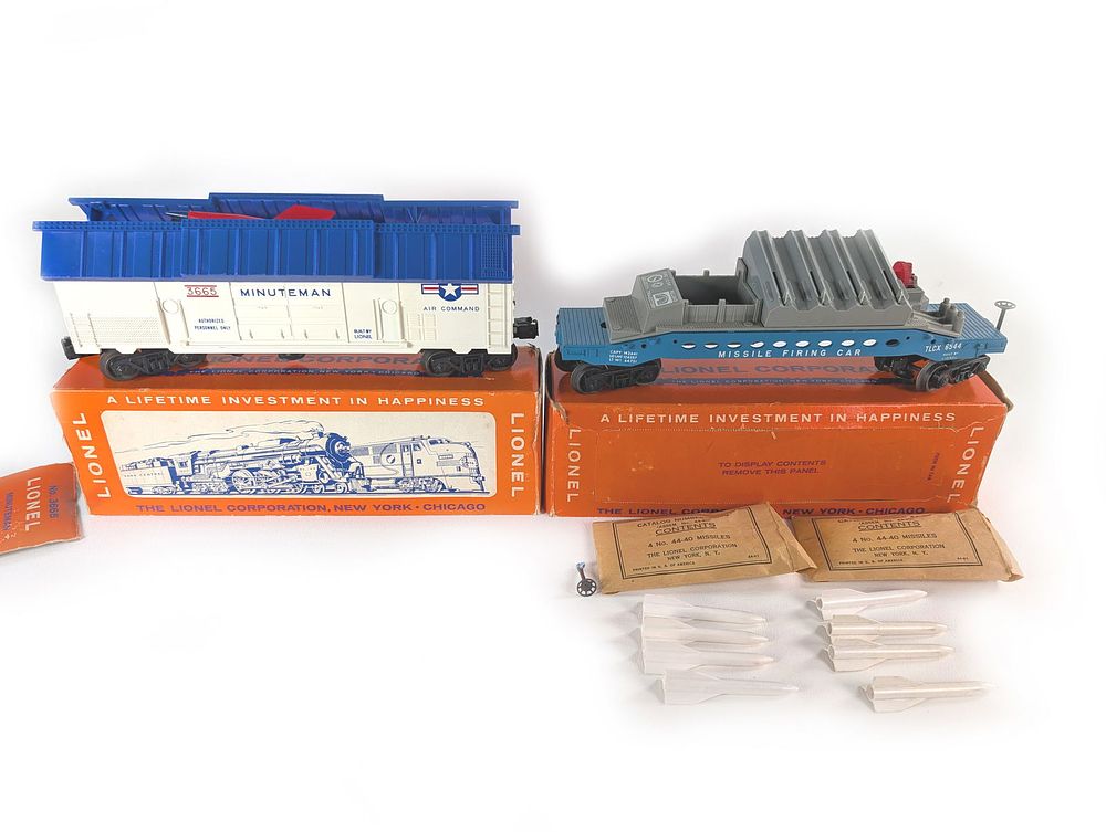 Lot 756: Lionel Missile Car 3665 and Missile Firing Car 6544 Boxed