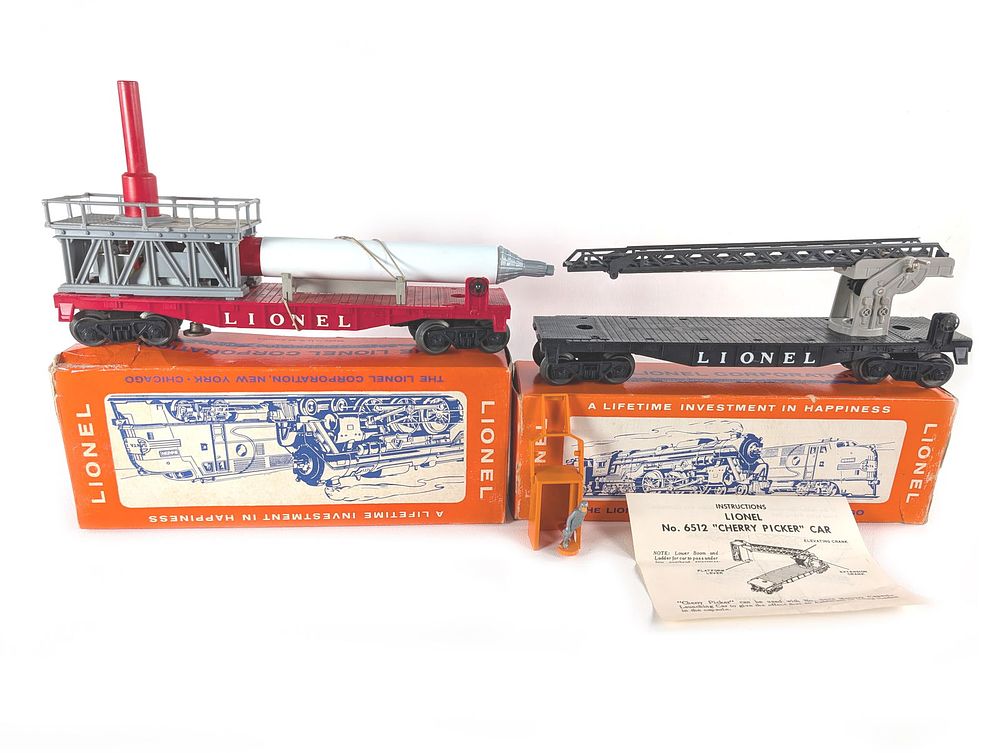Lot 759: Lionel Cherry Picker 6512 and Mercury Capsule Car 3413 Boxed