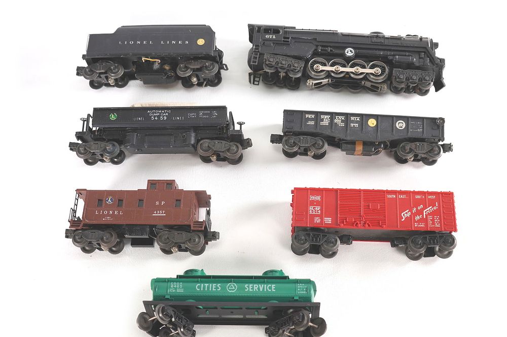 Lot 772: Lionel Electronic Control Freight Set Engine 671 Tender 4671W & 4452 5459 4357 Boxed