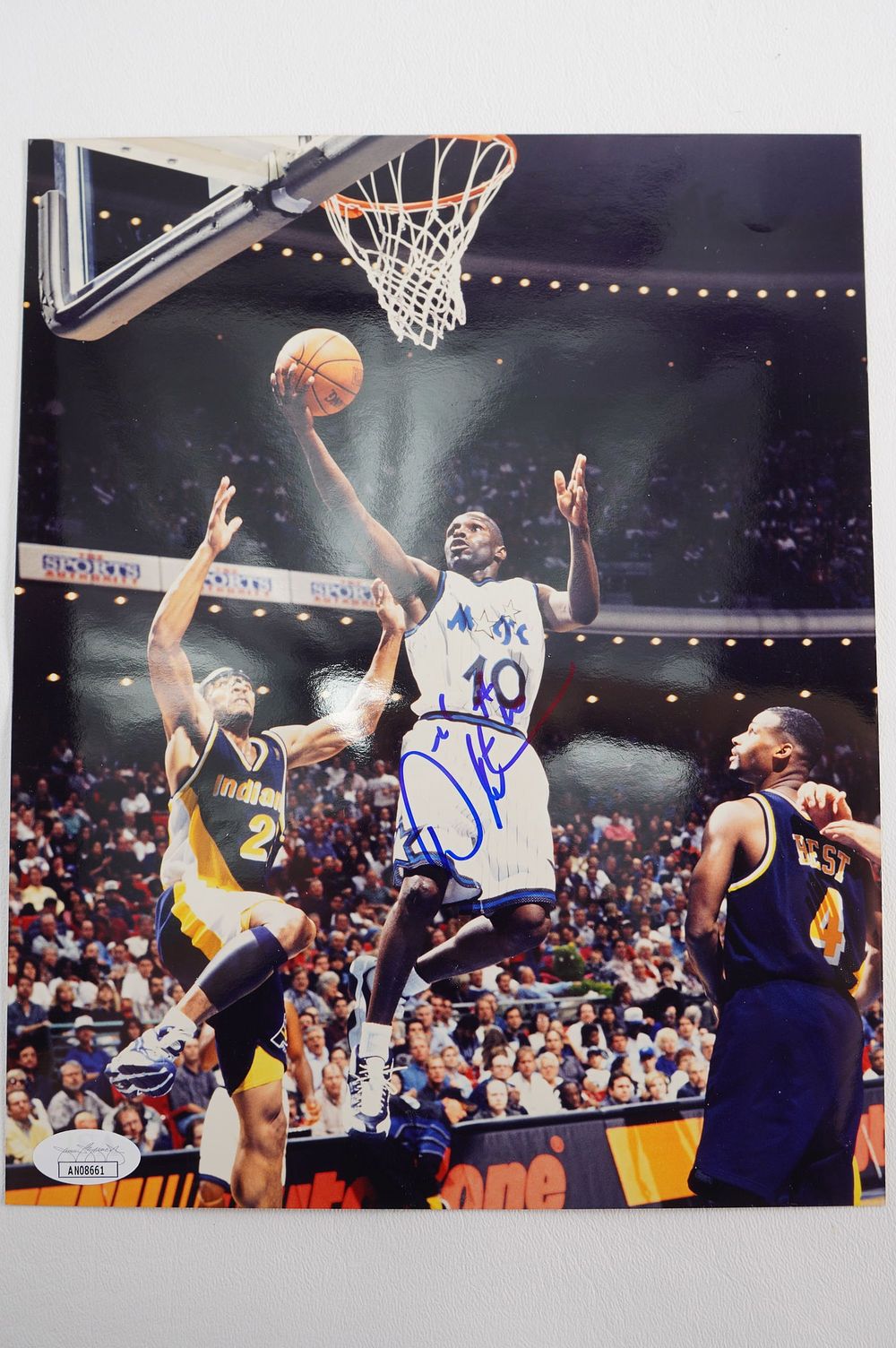 Lot 153: Darrell Armstrong No. 10 AUTOGRAPHED 8 x 10 Color Photo Orlando Magic w/COA