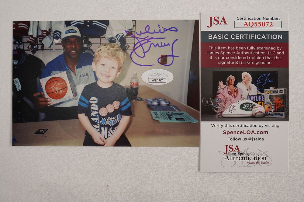Lot 160: Julius Erving AUTOGRAPHED 4 x 6 Color Photo w/COA
