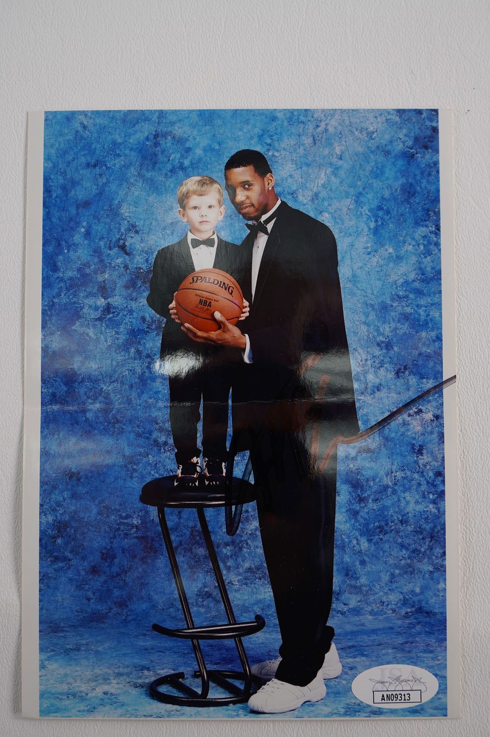 Lot 167: Tracy McGrady AUTOGRAPHED 5 x 7 Color Photo w/COA
