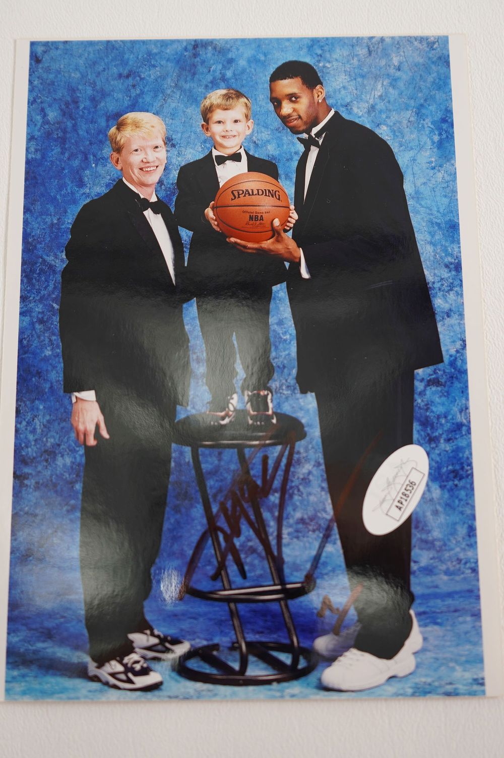 Lot 168: Tracy McGrady AUTOGRAPHED 5 x 7 Color Photo w/COA