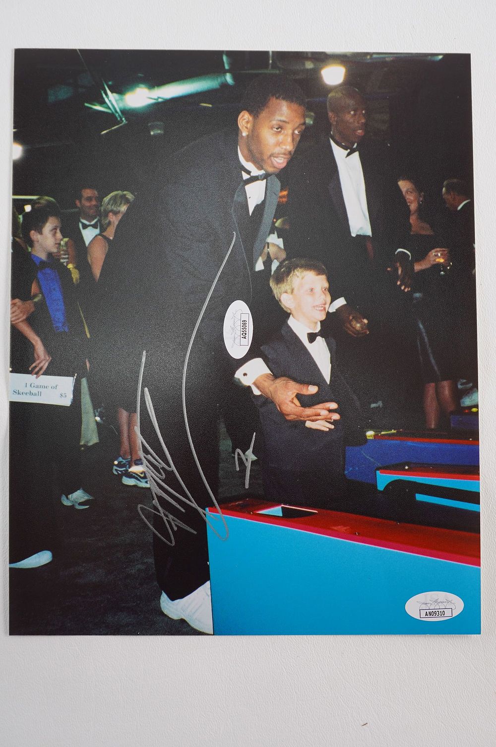 Lot 169: Tracy McGrady AUTOGRAPHED 8 x 10 Color Photo w/COA