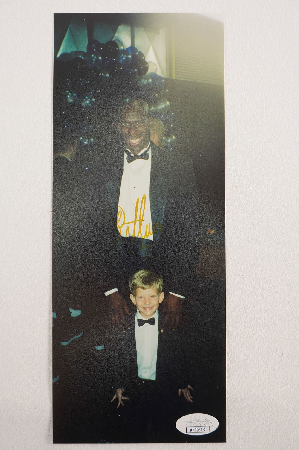 Lot 172: Bo Outlaw AUTOGRAPHED 4 x 10 Color Photograph w/COA