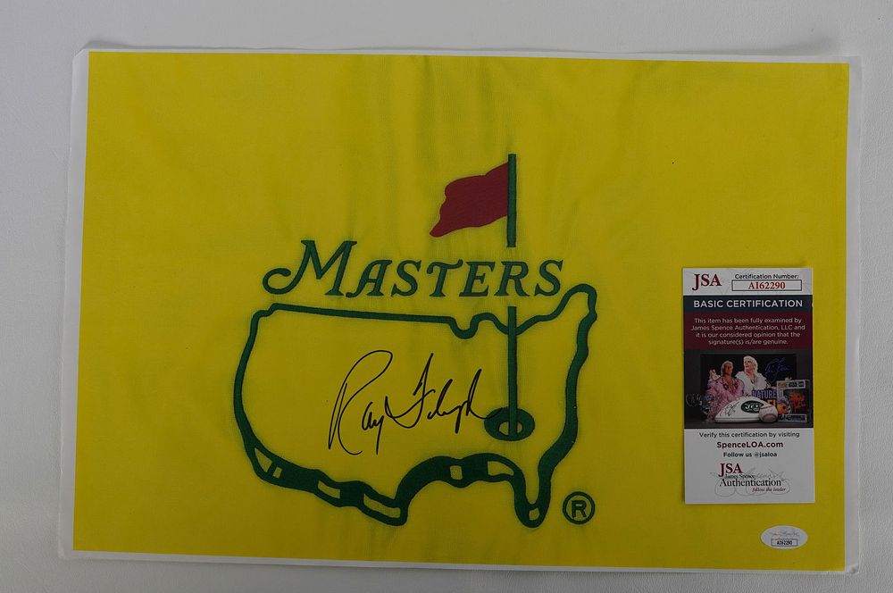 Lot 245: Ray Floyd AUTOGRAPHED 11 x 17 Color Photograph w/COA