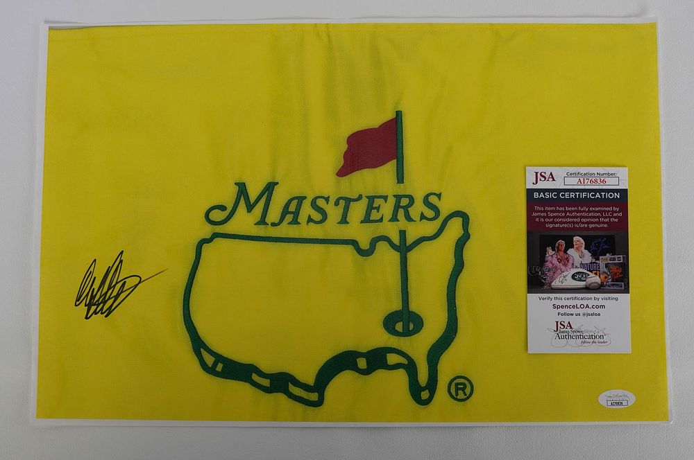 Lot 247: Craig Stadler AUTOGRAPHED 11 x 17 Color Photograph w/COA