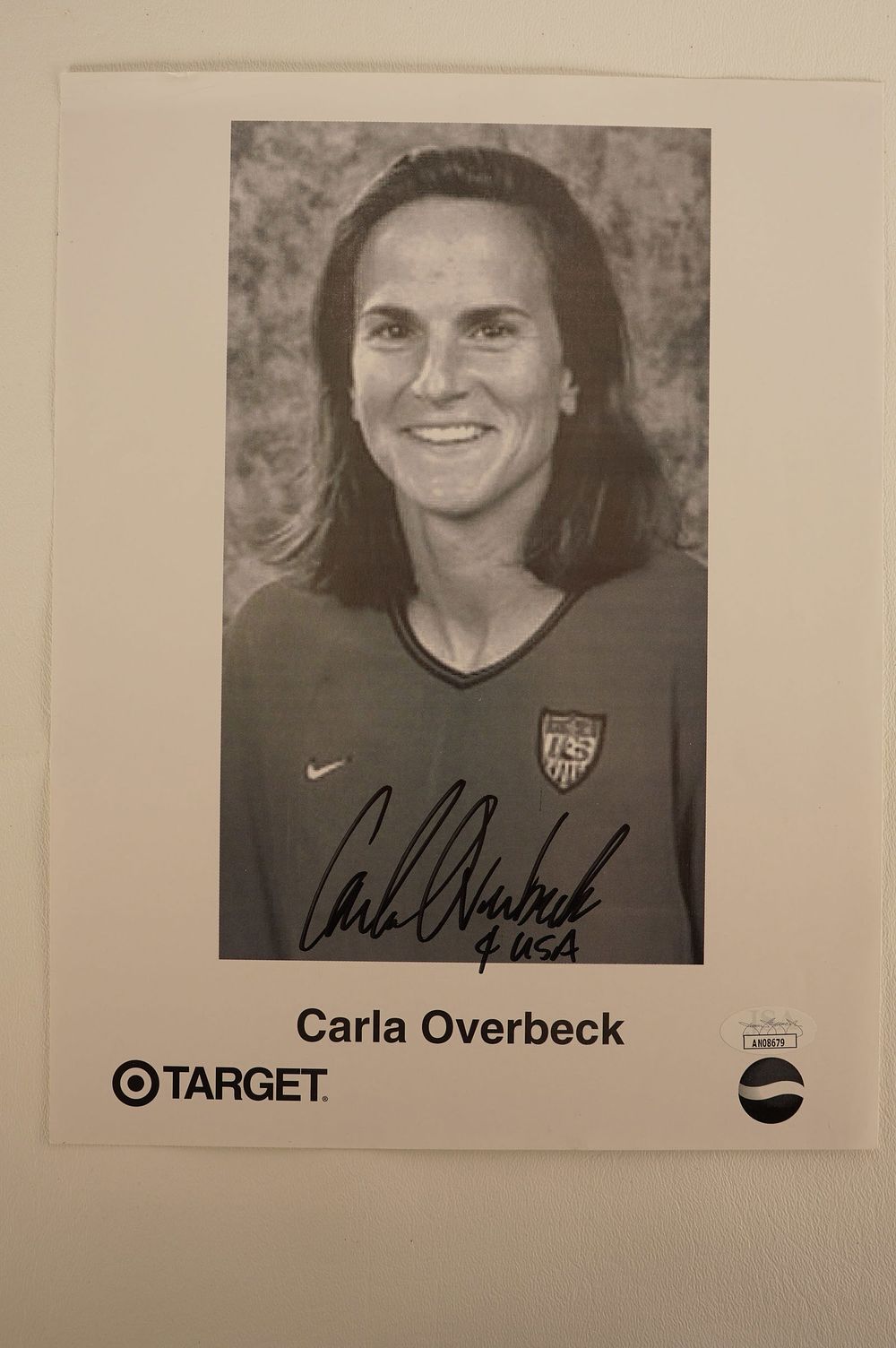 Lot 285: Carla Overbeck No. 4 USA AUTOGRAPHED 8.5 x 11 B & W Photo w/COA