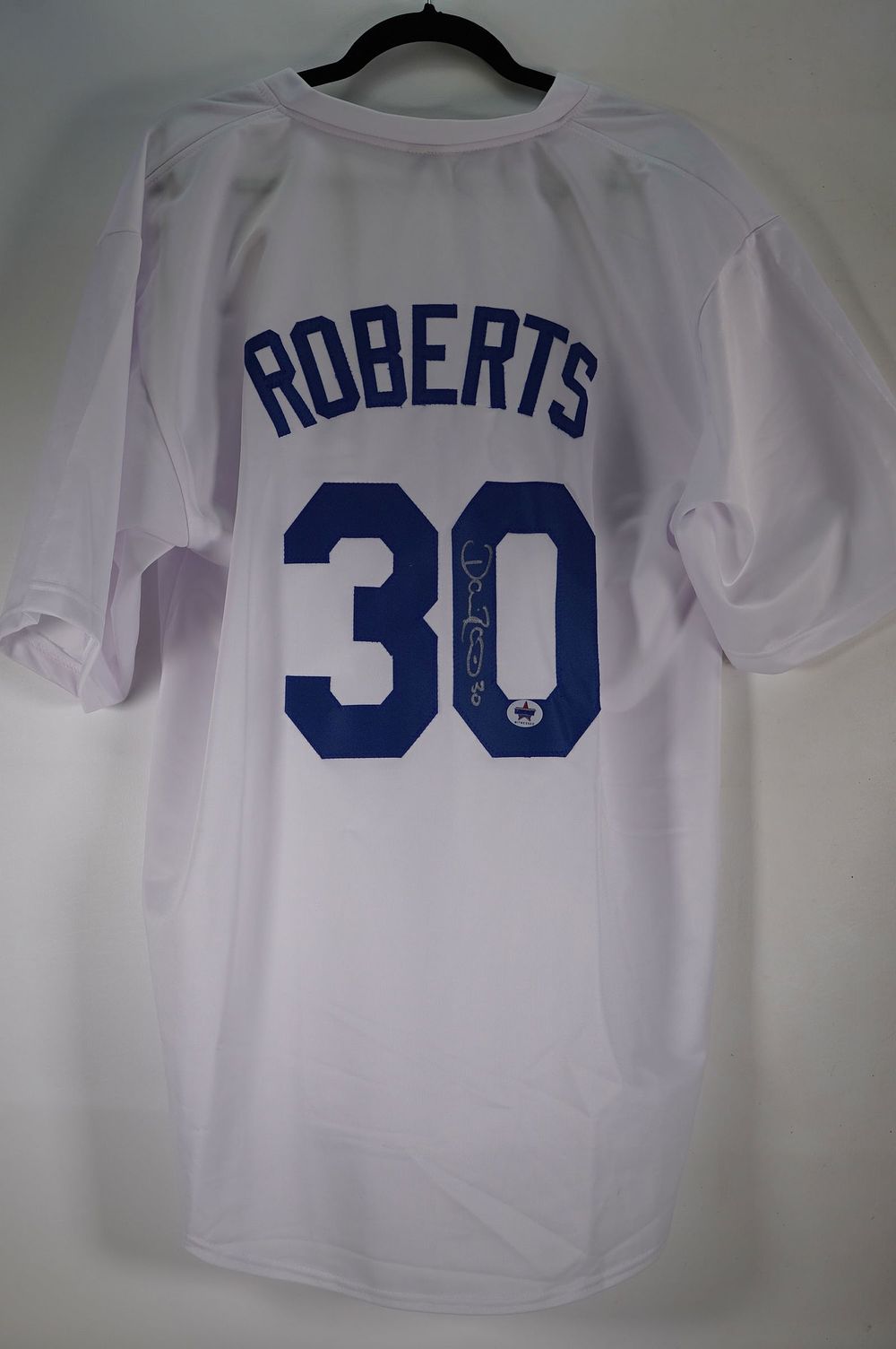 Lot 290: Dave Roberts No. 30 Los Angeles AUTOGRAPHED Jersey w/COA