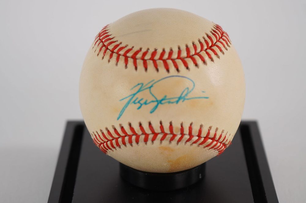 Lot 299: Fergie Jenkins AUTOGRAPHED Baseball w/COA