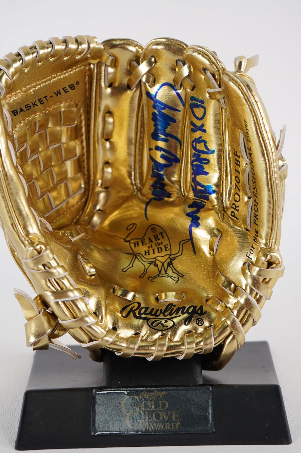 Lot 310: Johnny Bench AUTOGRAPHED Mini-Glove w/COA