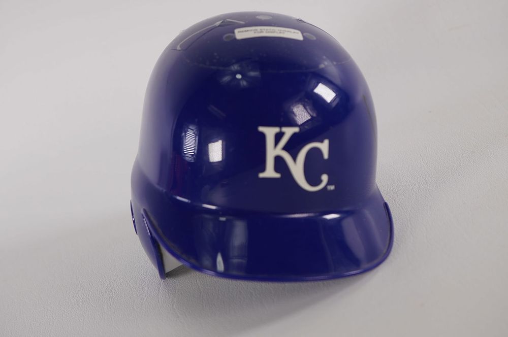 Lot 311: George Brett Kansas City Royals AUTOGRAPHED Mini-Helmet w/COA
