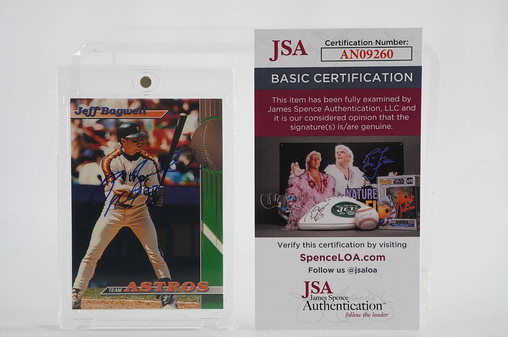 Lot 321: Jeff Bagwell No. 5 Houston Astros AUTOGRAPHED Trading Card w/COA