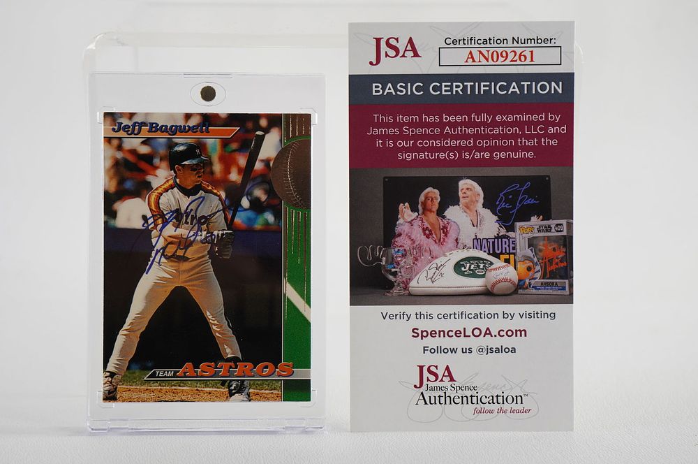 Lot 322: Jeff Bagwell No. 5 Houston Astros AUTOGRAPHED Trading Card w/COA