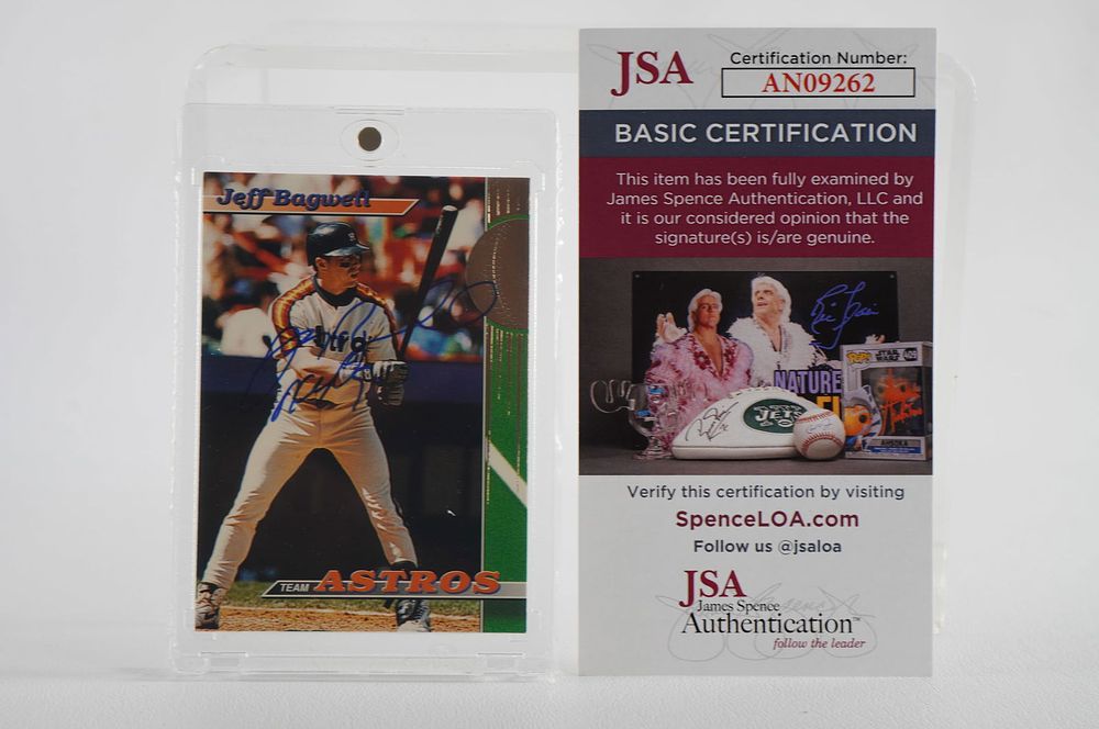 Lot 323: Jeff Bagwell No. 5 Houston Astros AUTOGRAPHED Trading Card w/COA