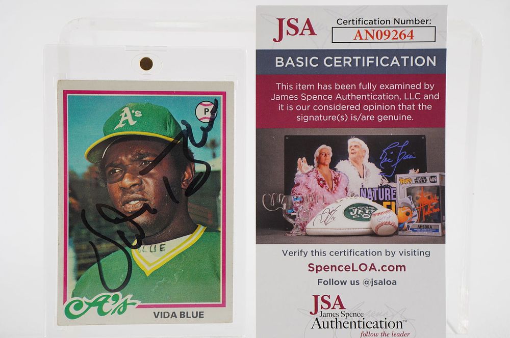Lot 338: Vida Blue No. 35 Oakland A's AUTOGRAPHED Trading Card w/COA
