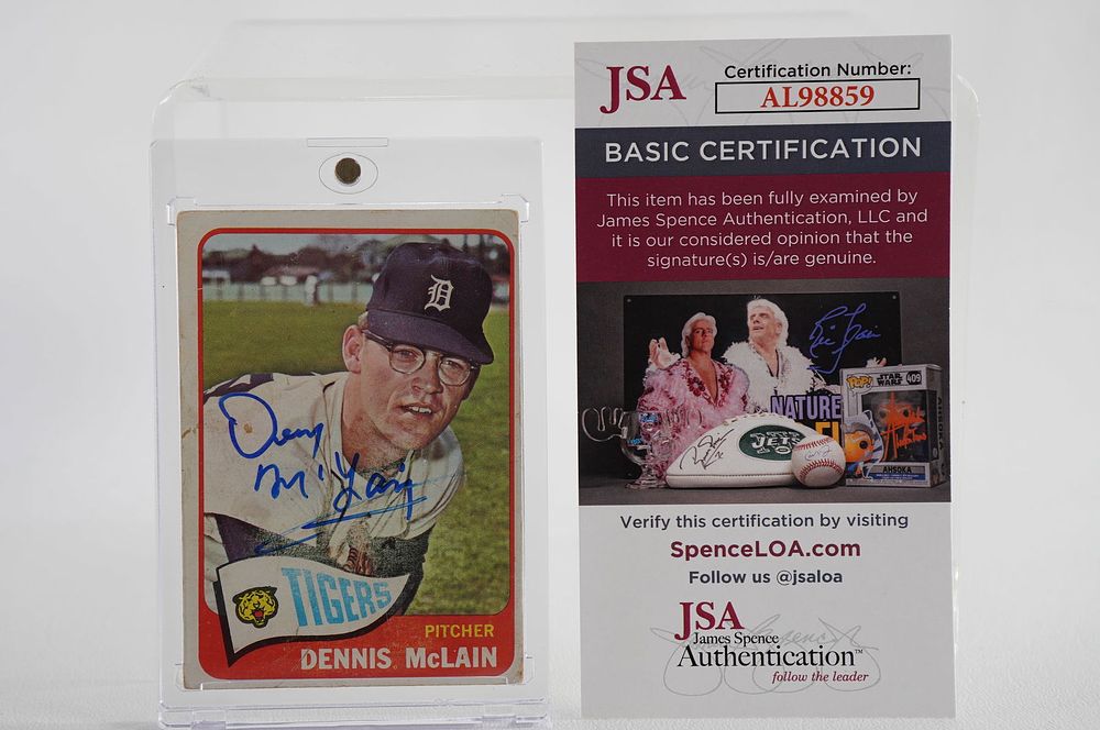 Lot 355: Denny McLain No. 17 Detroit Tigers AUTOGRAPHED Trading Card w/COA