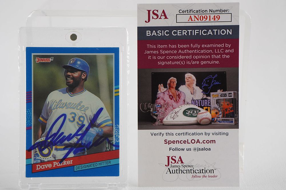 Lot 367: Dave Parker No. 39 Milwaukee Brewers AUTOGRAPHED Trading Card w/COA