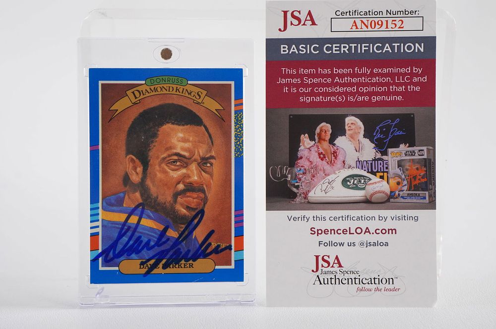 Lot 370: Dave Parker No. 39 Milwaukee Brewers AUTOGRAPHED Trading Card w/COA