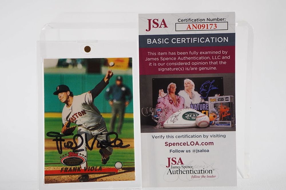 Lot 375: Frank Viola No. 41 Boston Red Sox AUTOGRAPHED Trading Card w/COA