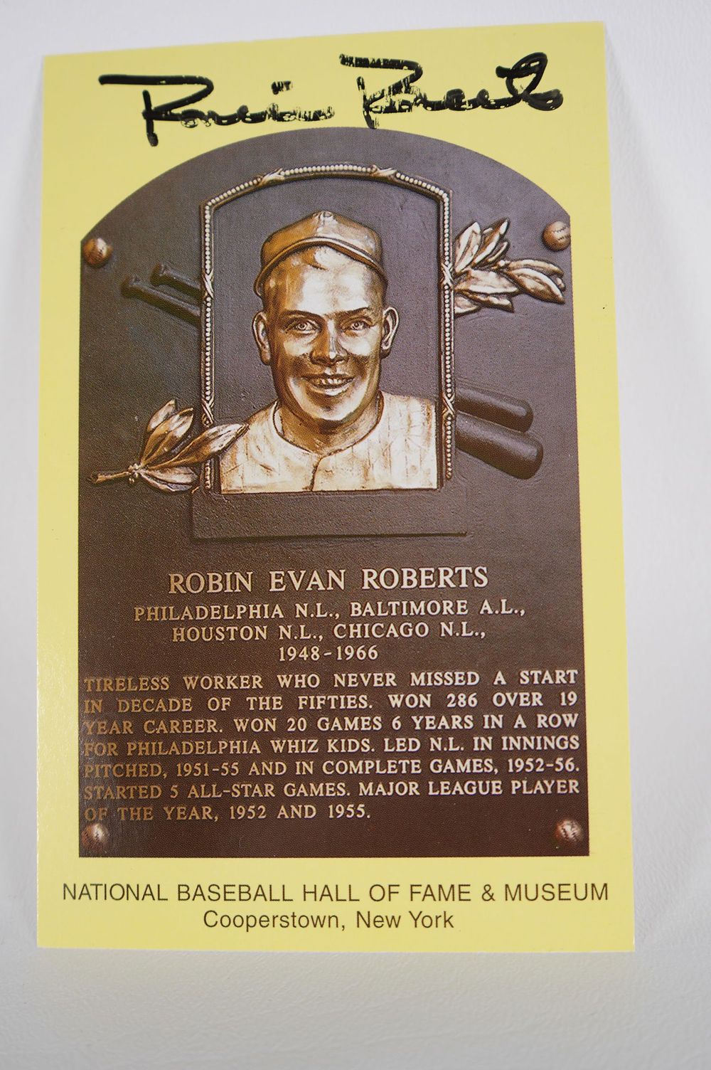 Lot 426: Robin Roberts AUTOGRAPHED Photo of Plaque w/COA