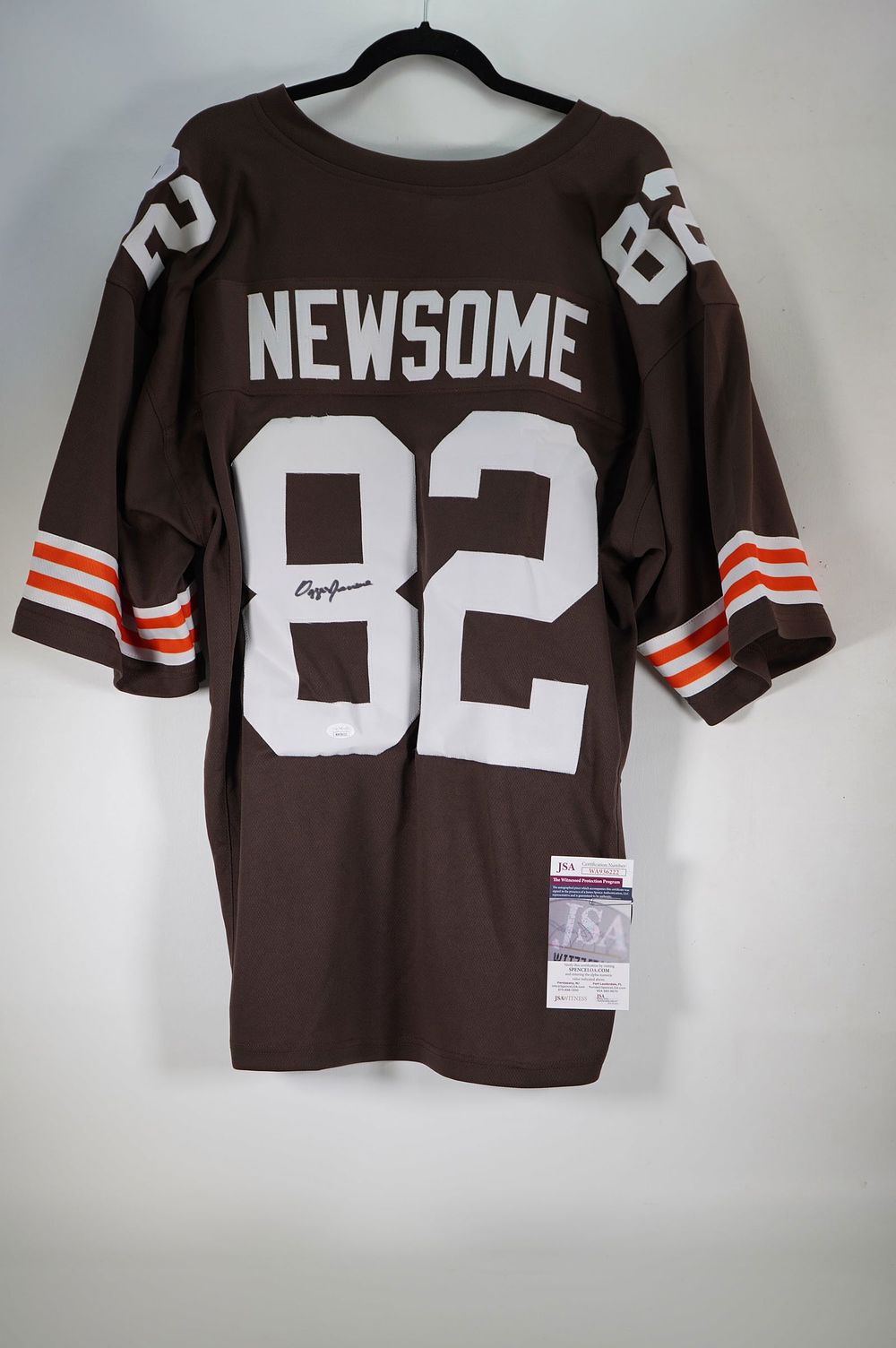Lot 446: Ozzie Newsome No. 82 Cleveland Browns AUTOGRAPHED Jersey w/COA