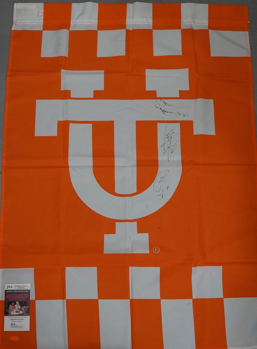 Lot 513: Peerless Price, Tee Martin, Jamal Lewis Autographed Banner Tennessee Volunteers w/COA